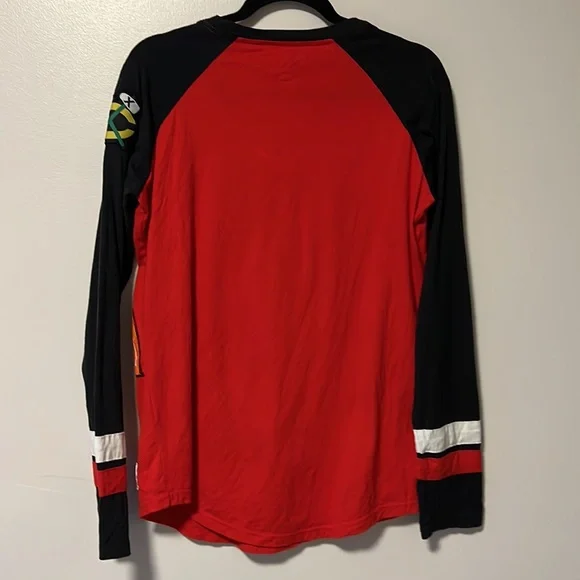 MAJESTIC—-Womans Blackhawks Hip Check Lace Up Long Sleeve- Large - Picture 7 of 7